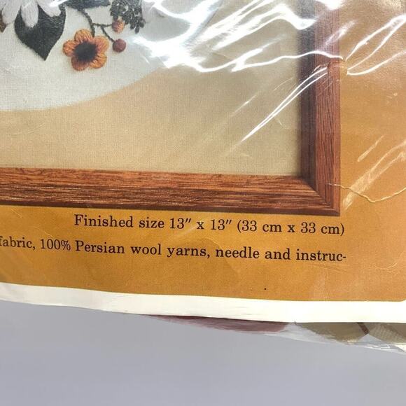 VTG NOS 1984 Creative Circle CLASSIC BOUQUET 0610 Sealed Crewel Kit Persian Wool - Picture 5 of 6